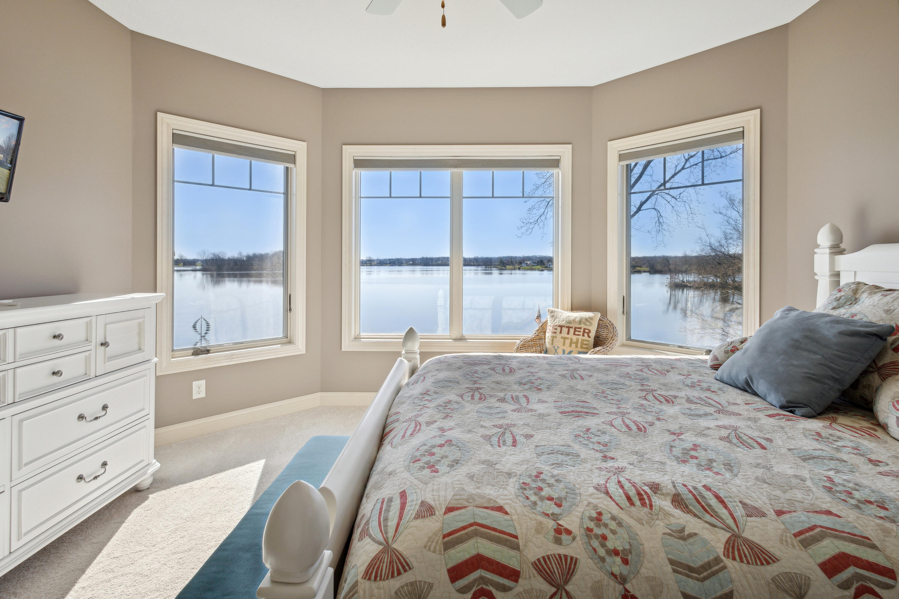 25341 Island View Lane