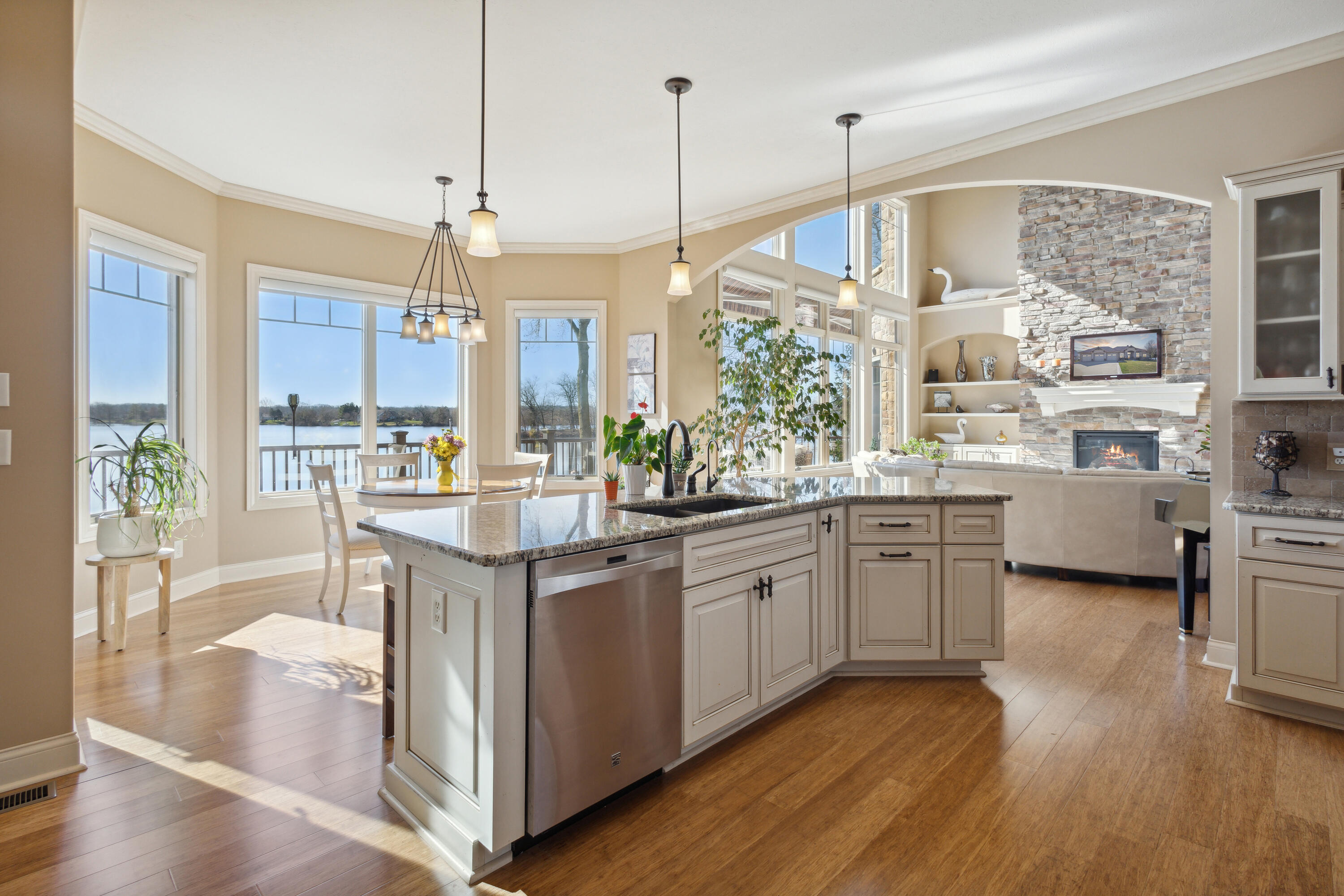 25341 Island View Lane