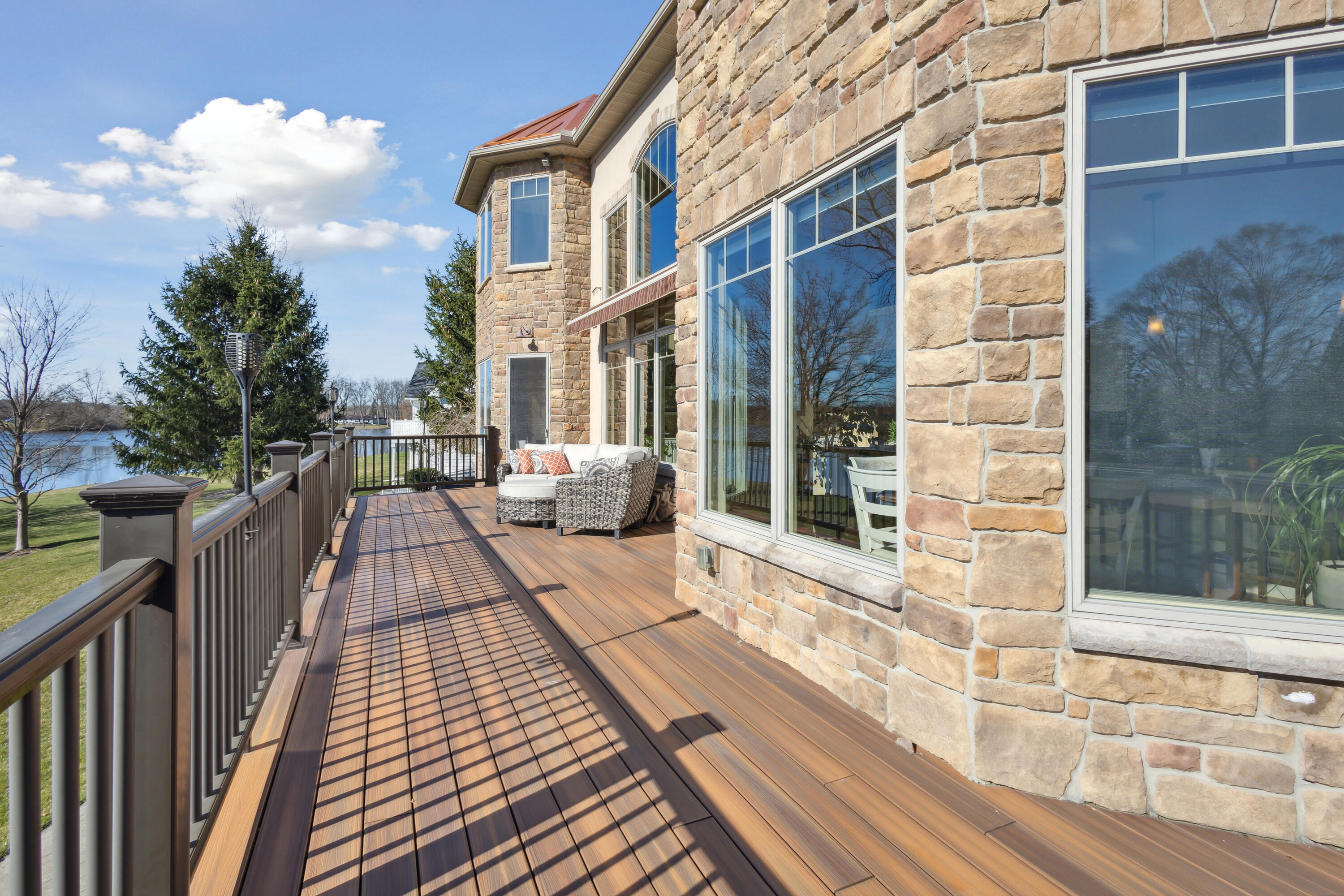 25341 Island View Lane