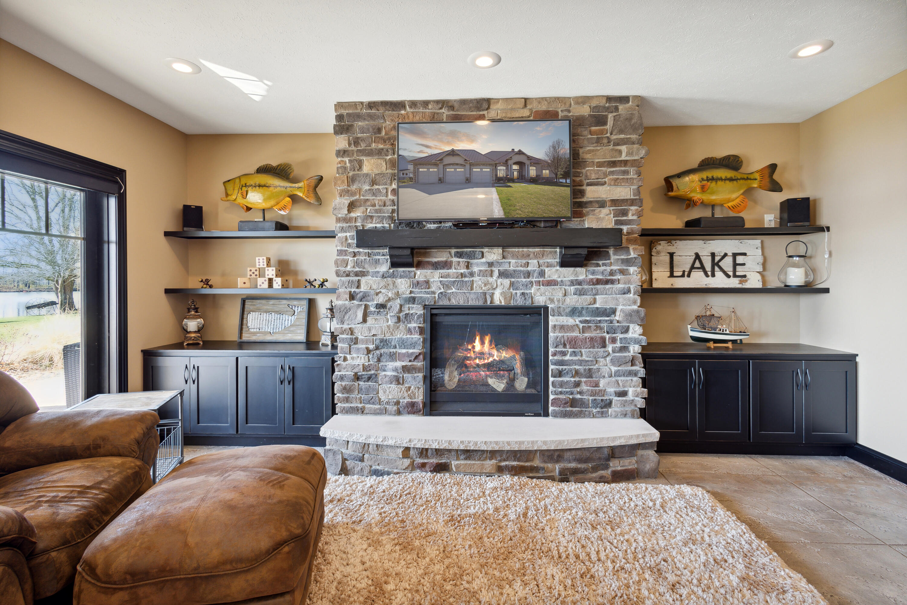 25341 Island View Lane