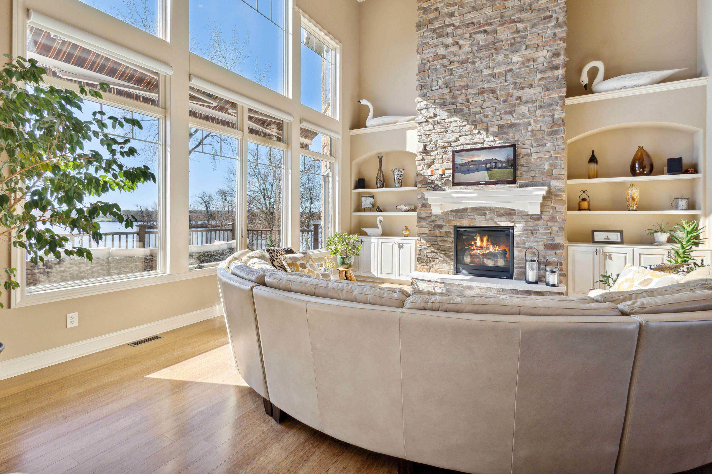 25341 Island View Lane