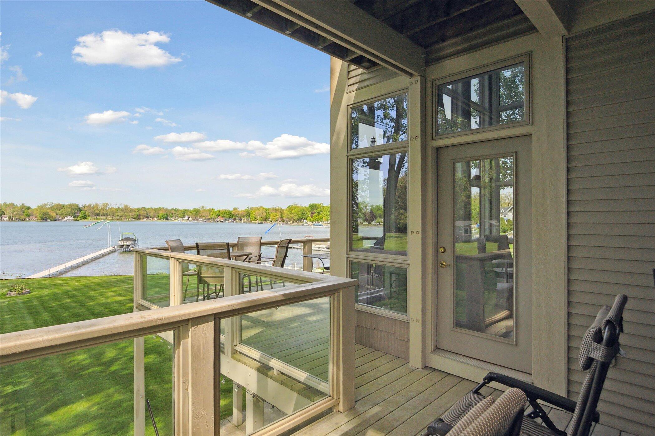 2490 Lakeview Drive