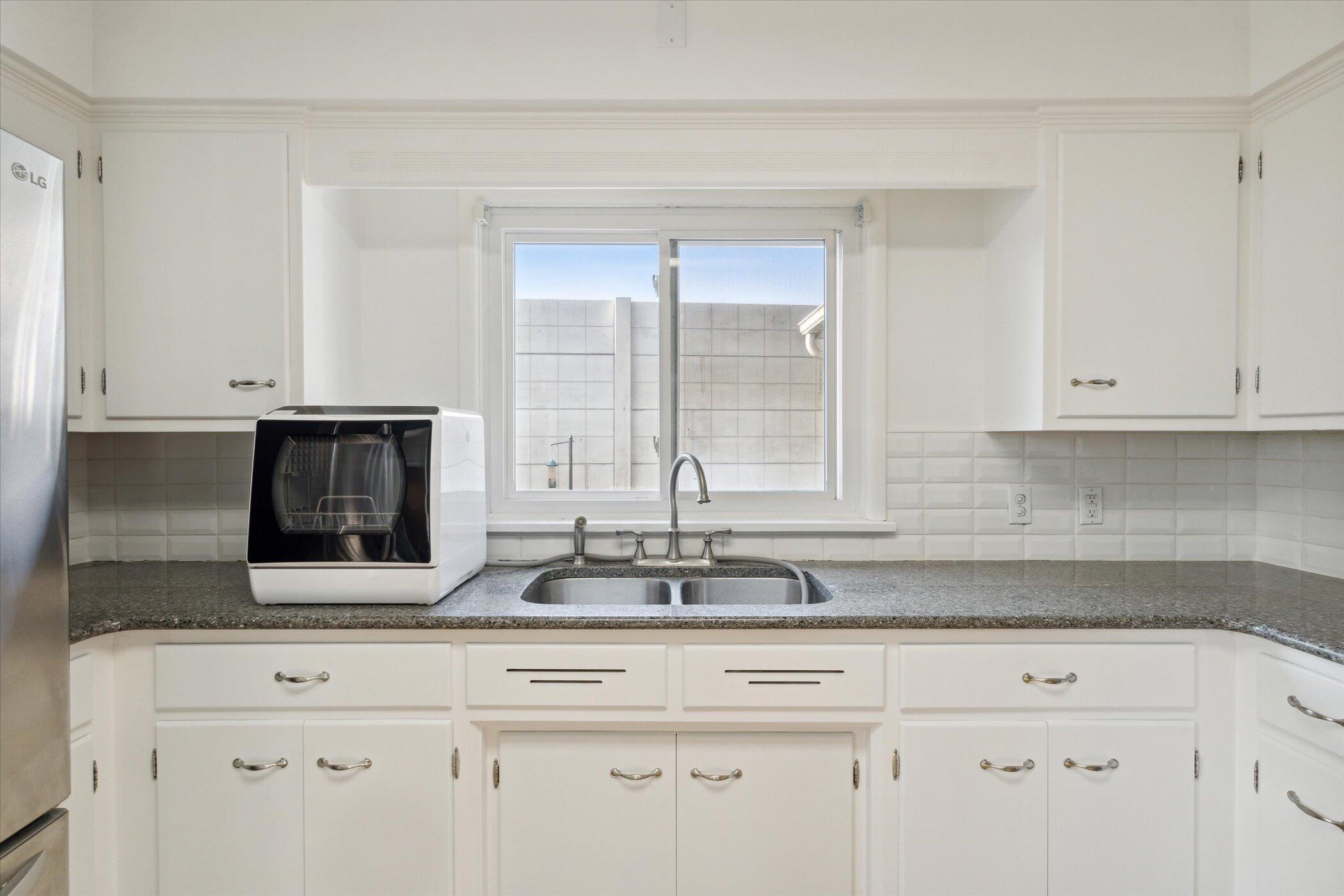 1838 Nottingham Avenue