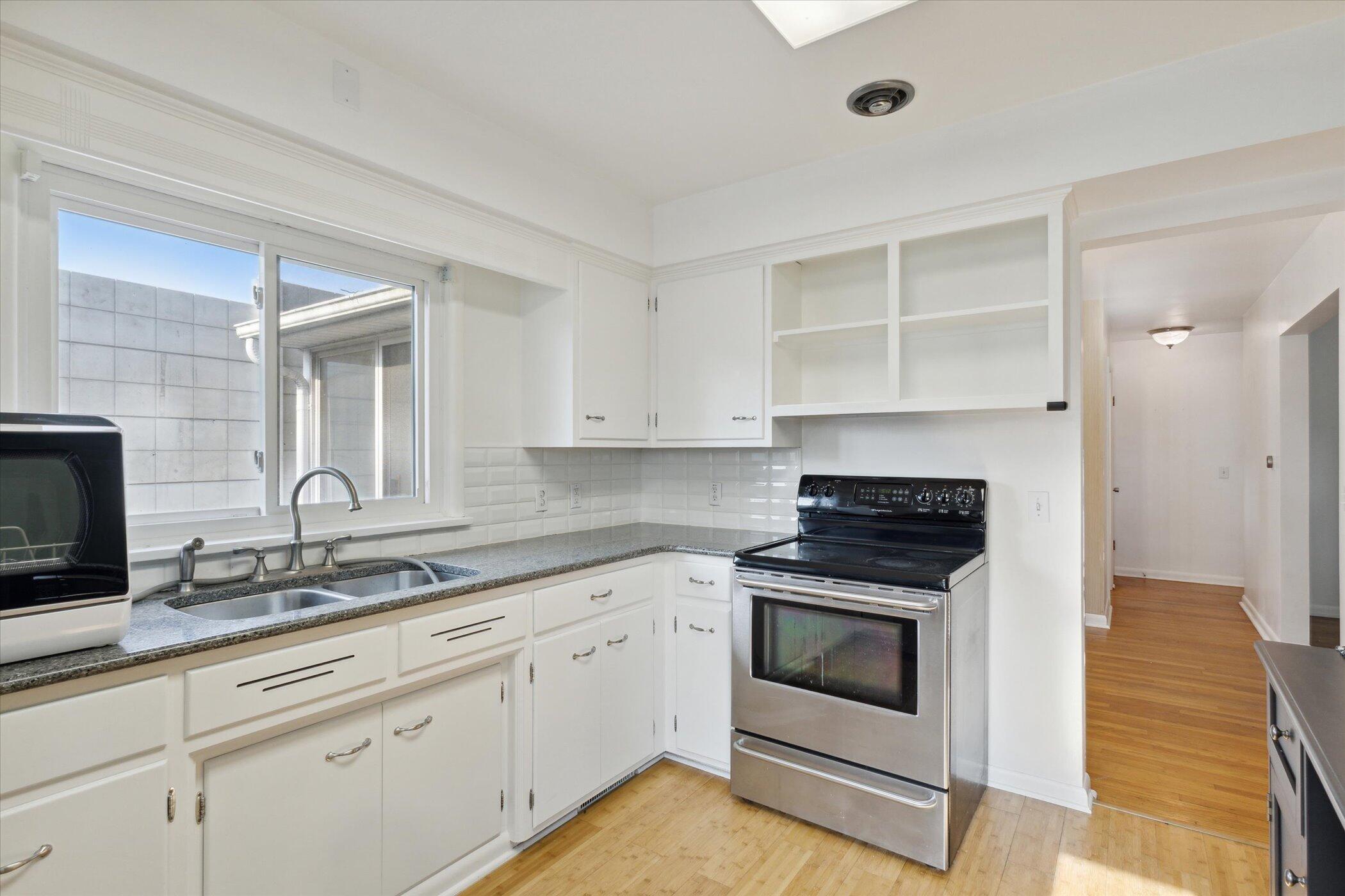 1838 Nottingham Avenue