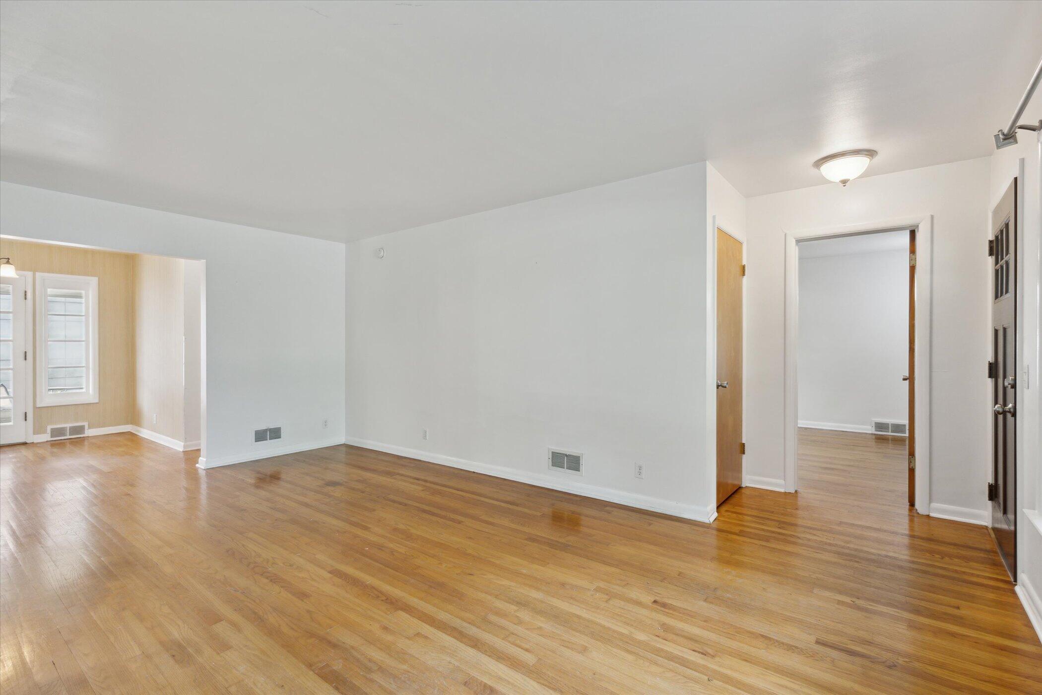 1838 Nottingham Avenue