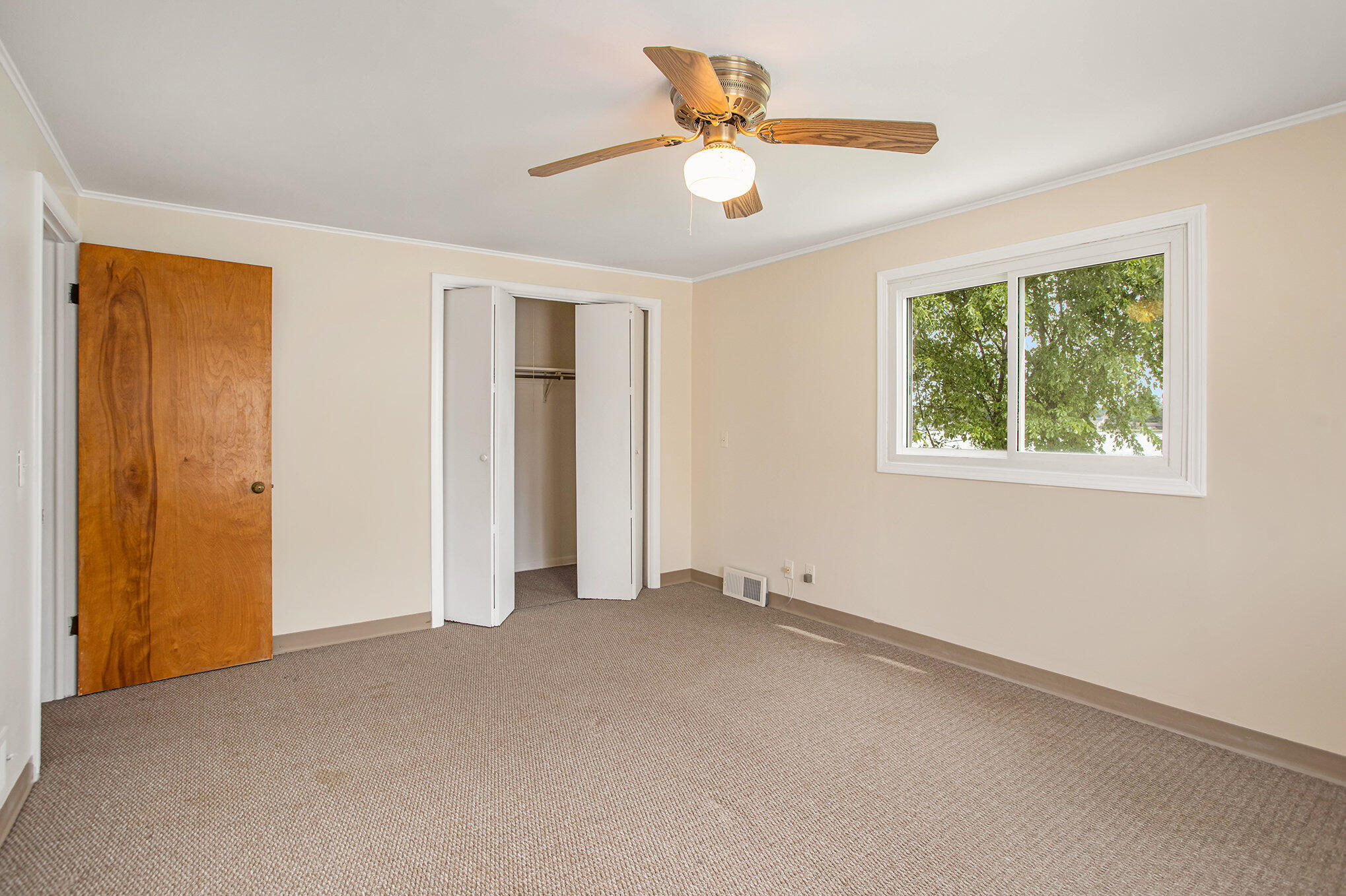 5218 Deep Point Drive