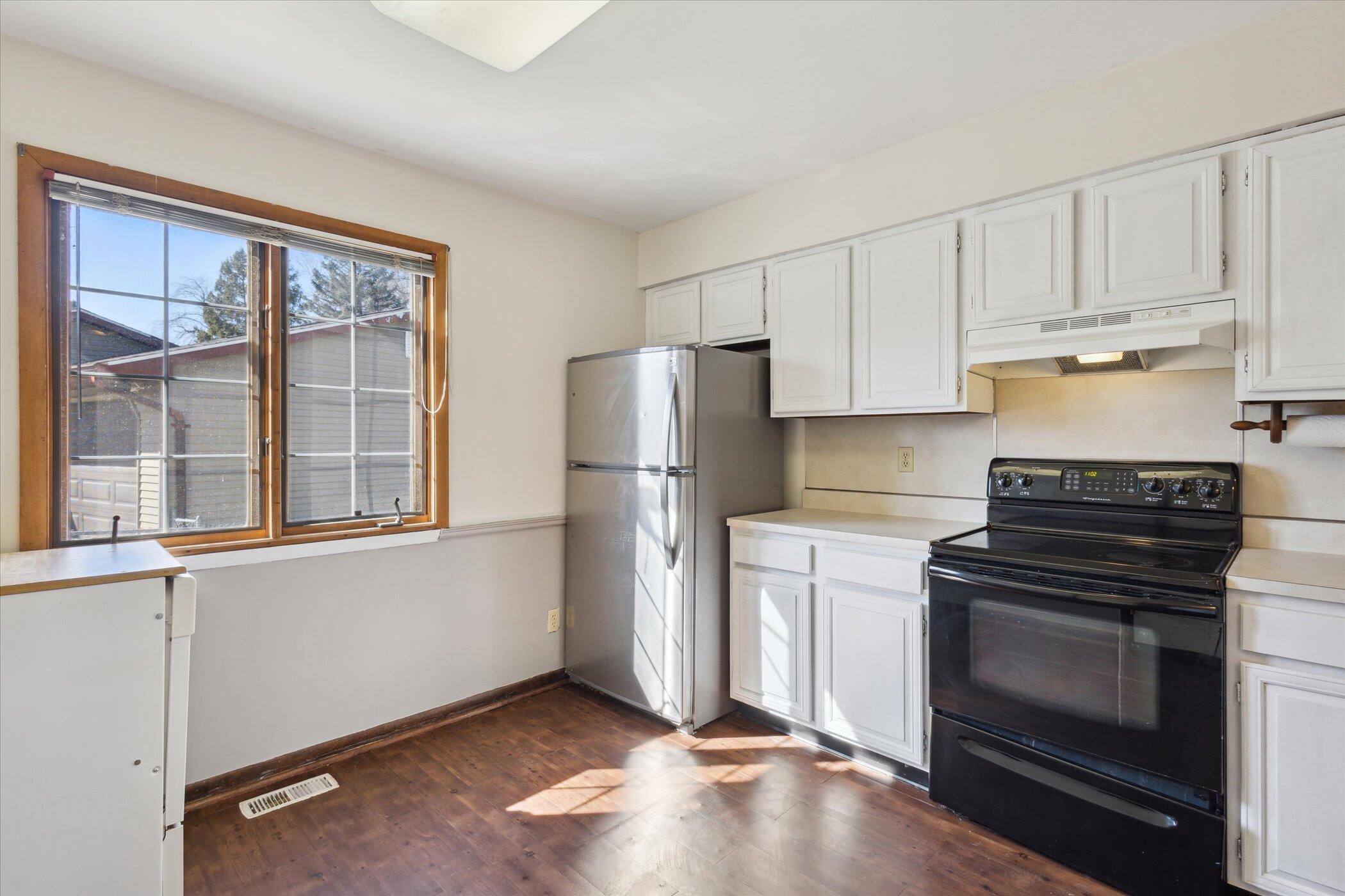 5828 Ellendale Drive