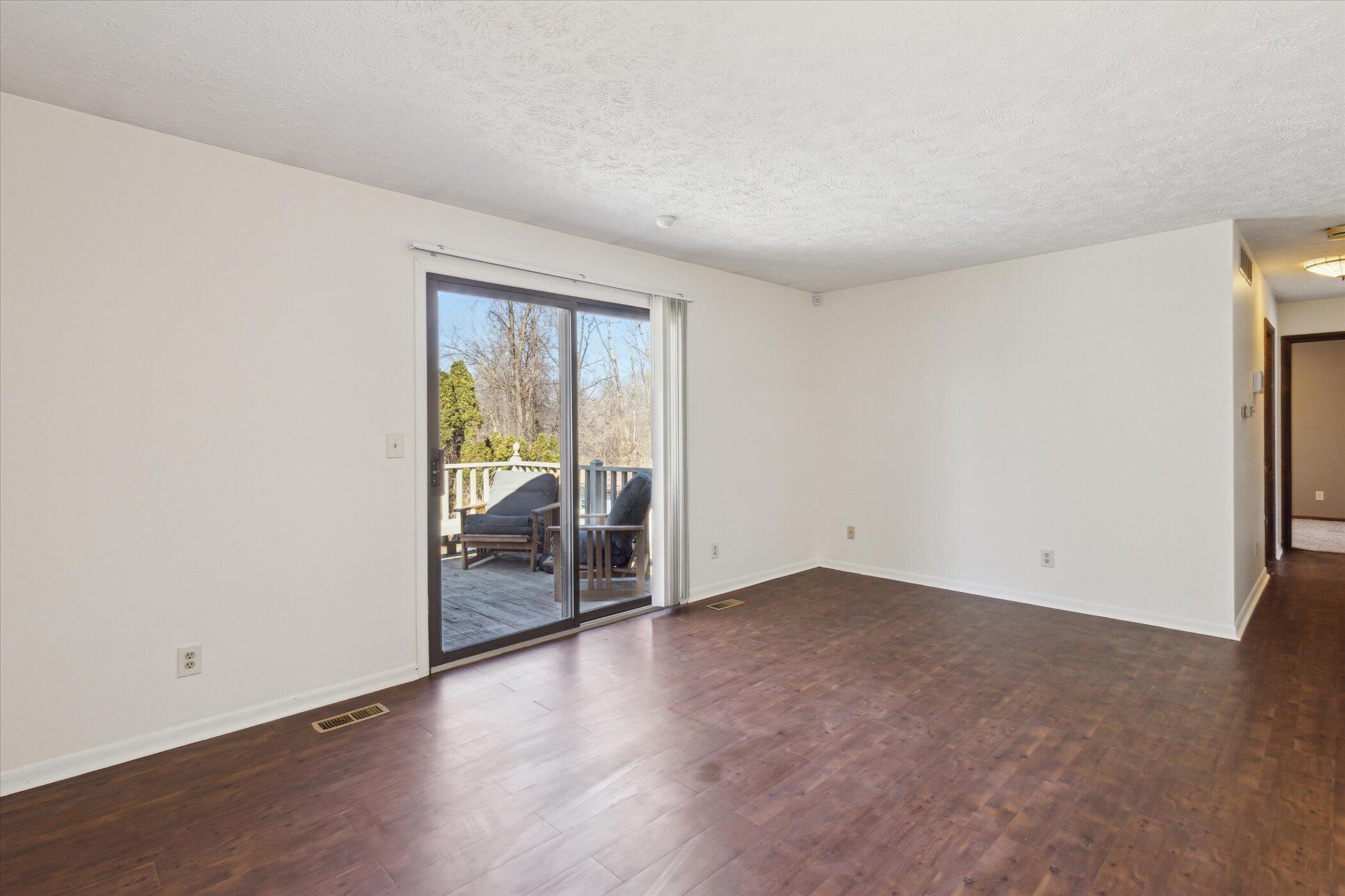 5828 Ellendale Drive