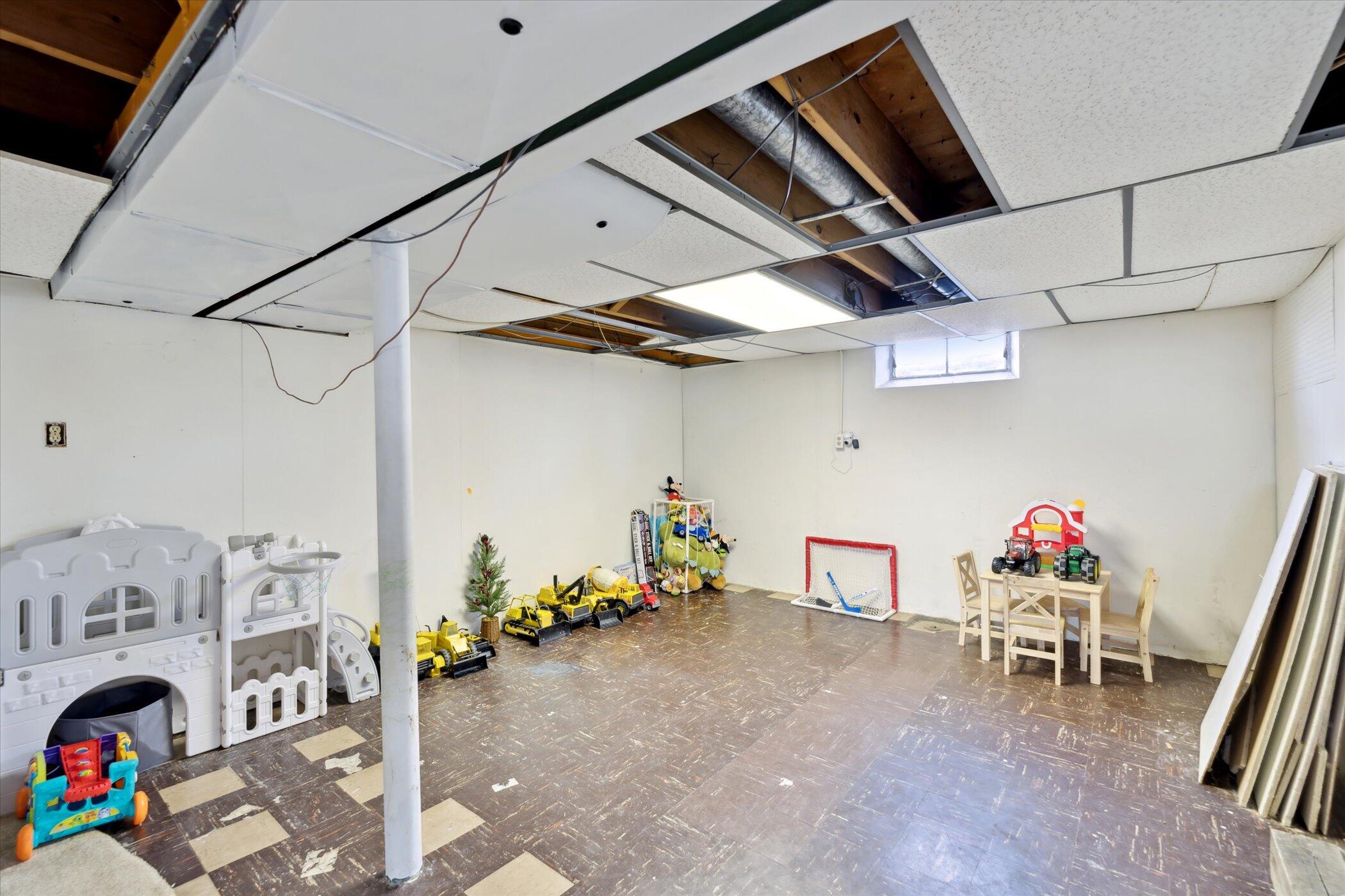1129 Berkshire Drive