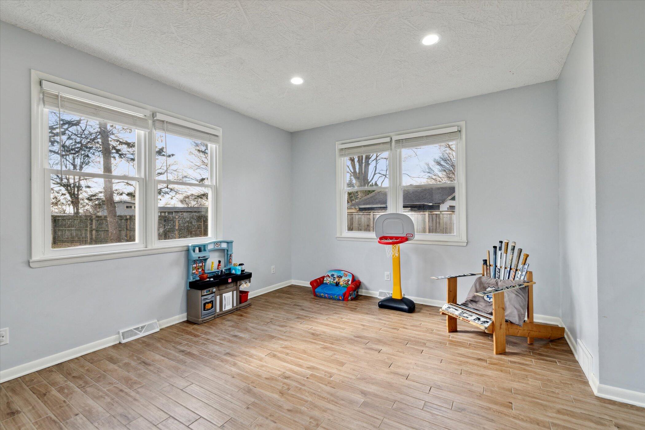1129 Berkshire Drive