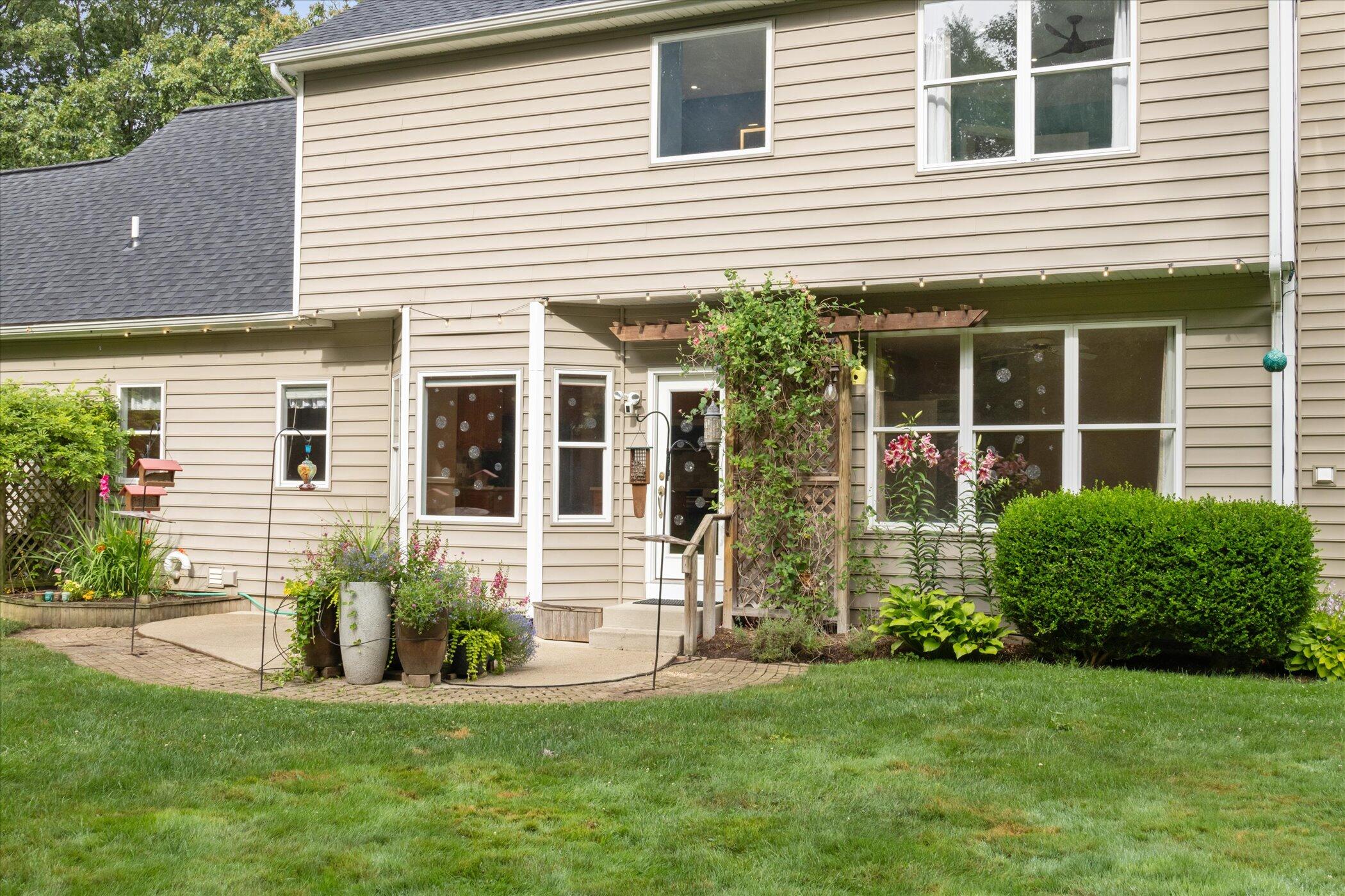3321 Wickshire Lane