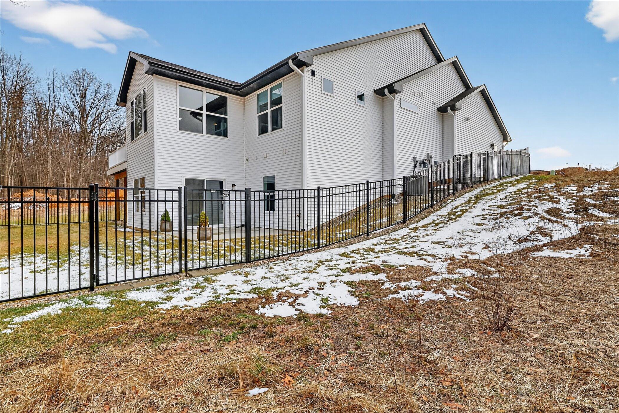 10597 Sharon Lee Lane 88