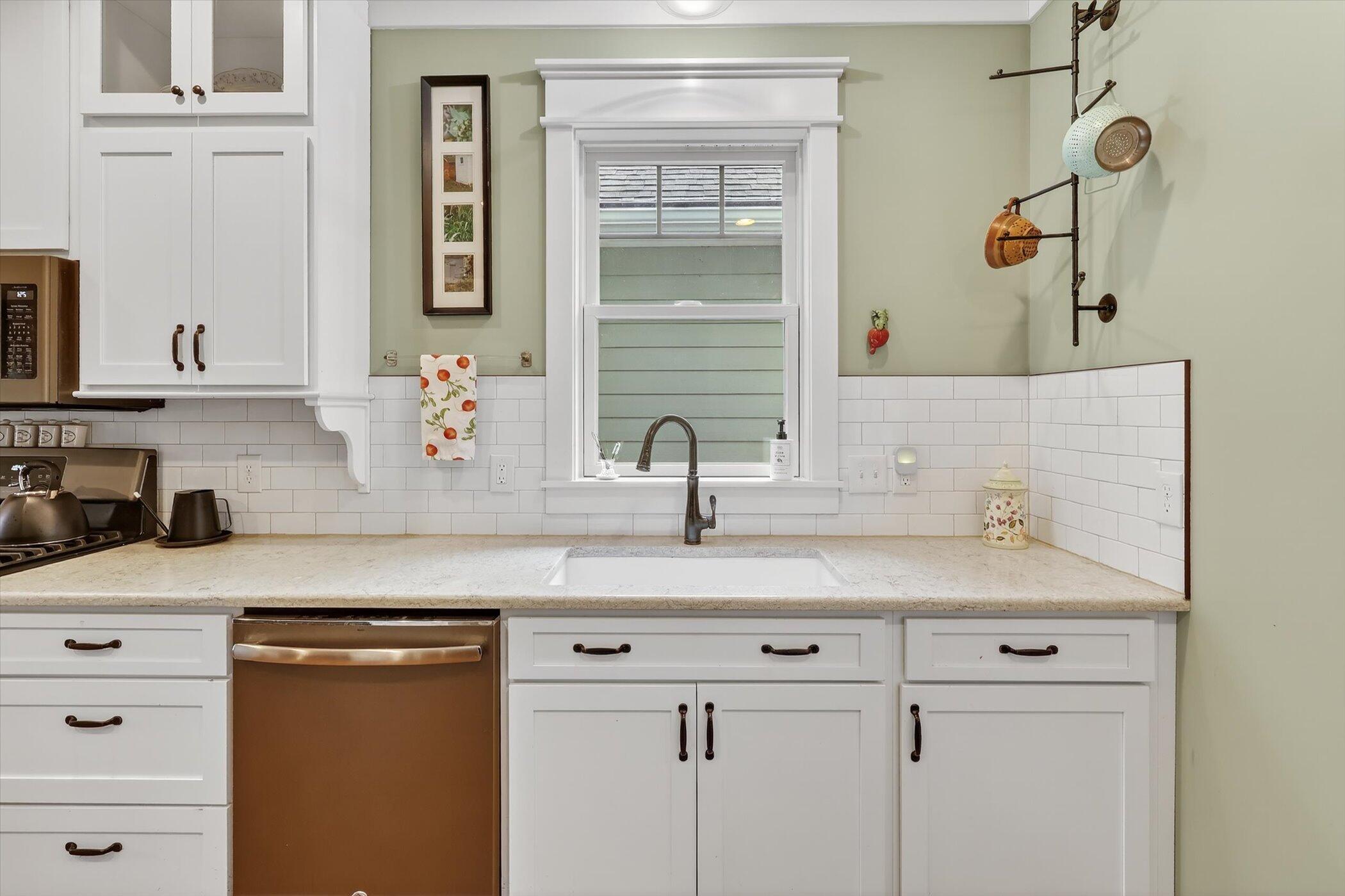 2214 Shelter Pointe Drive