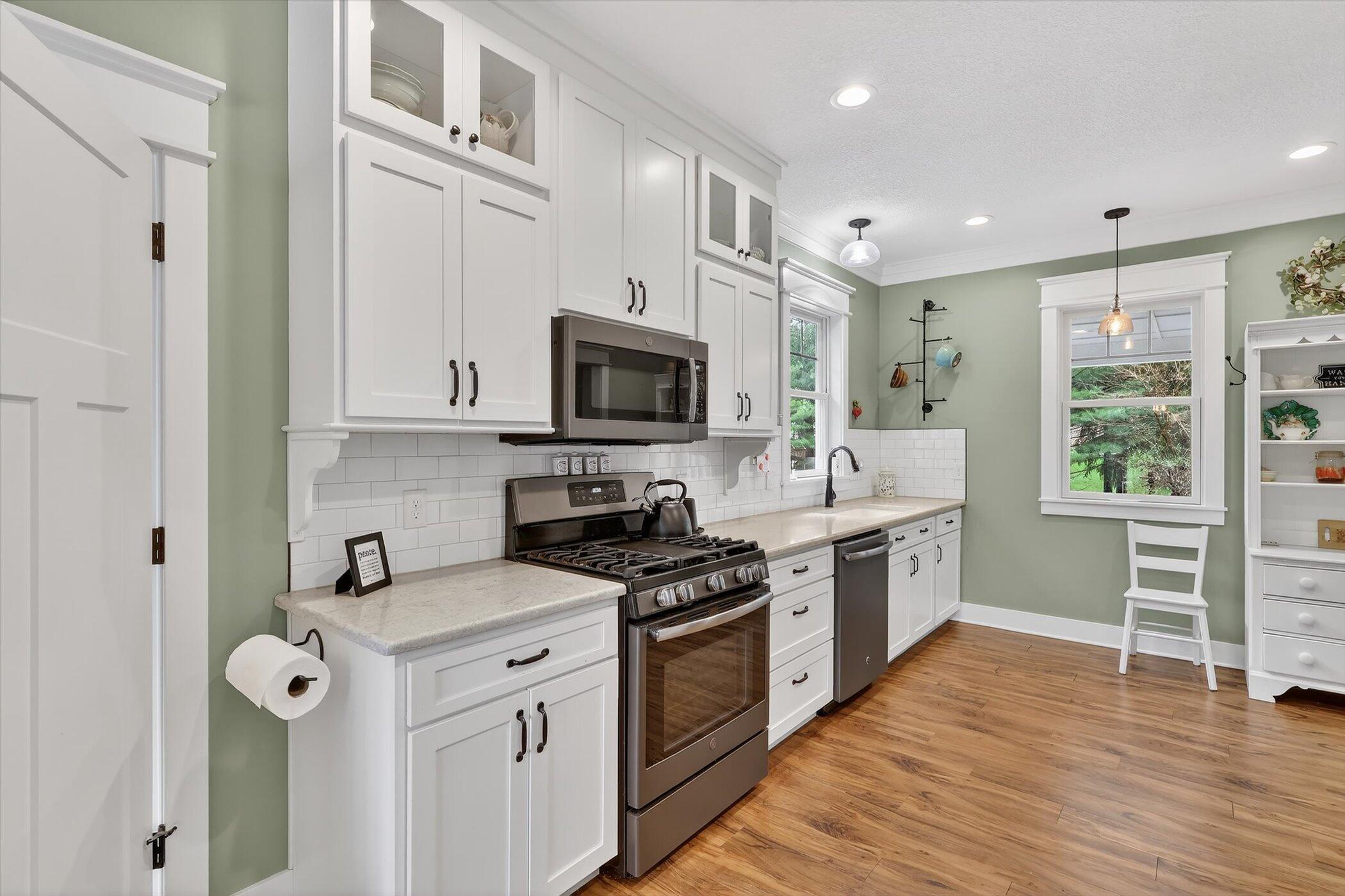 2214 Shelter Pointe Drive