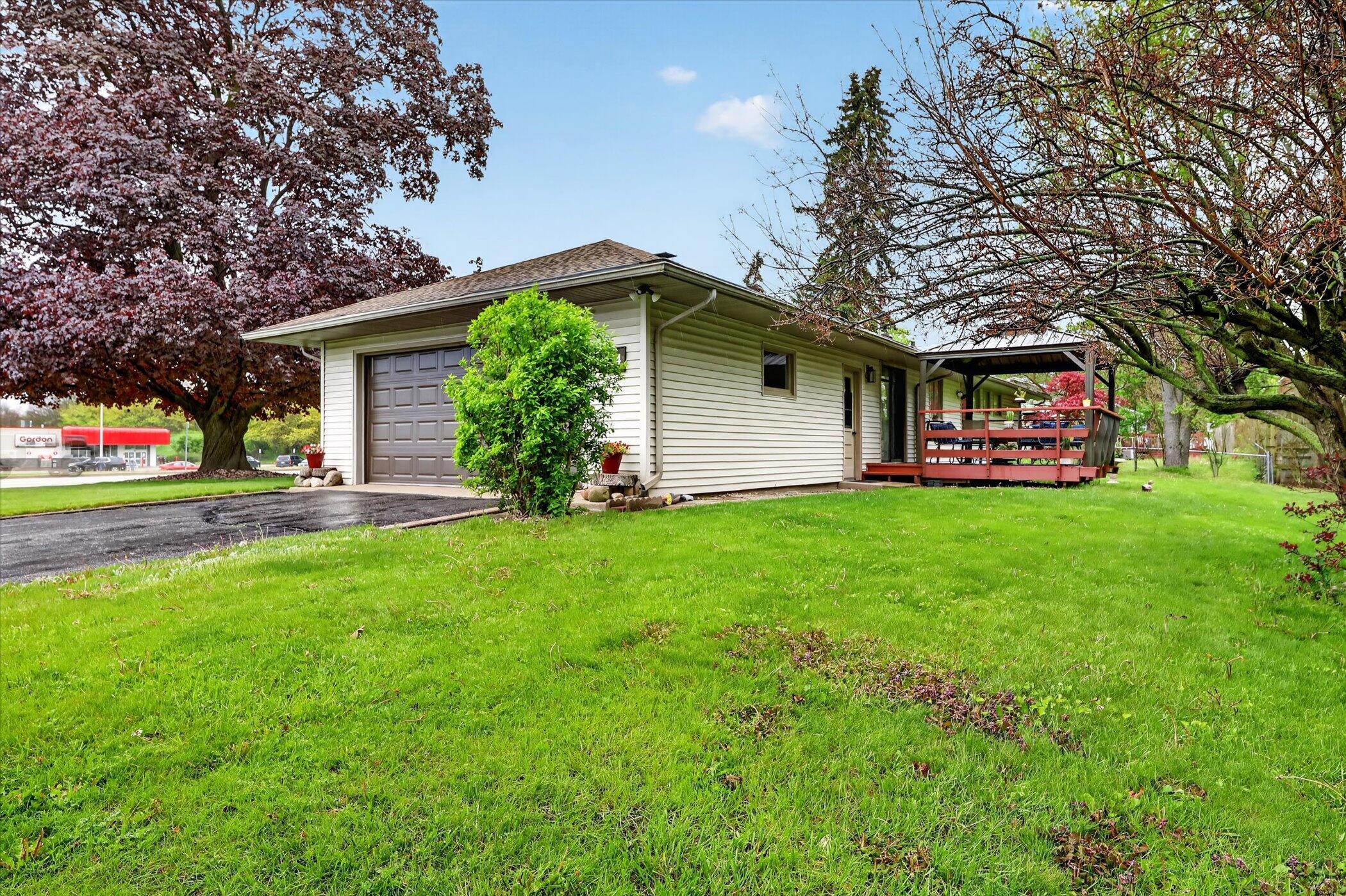 814 N Drake Road