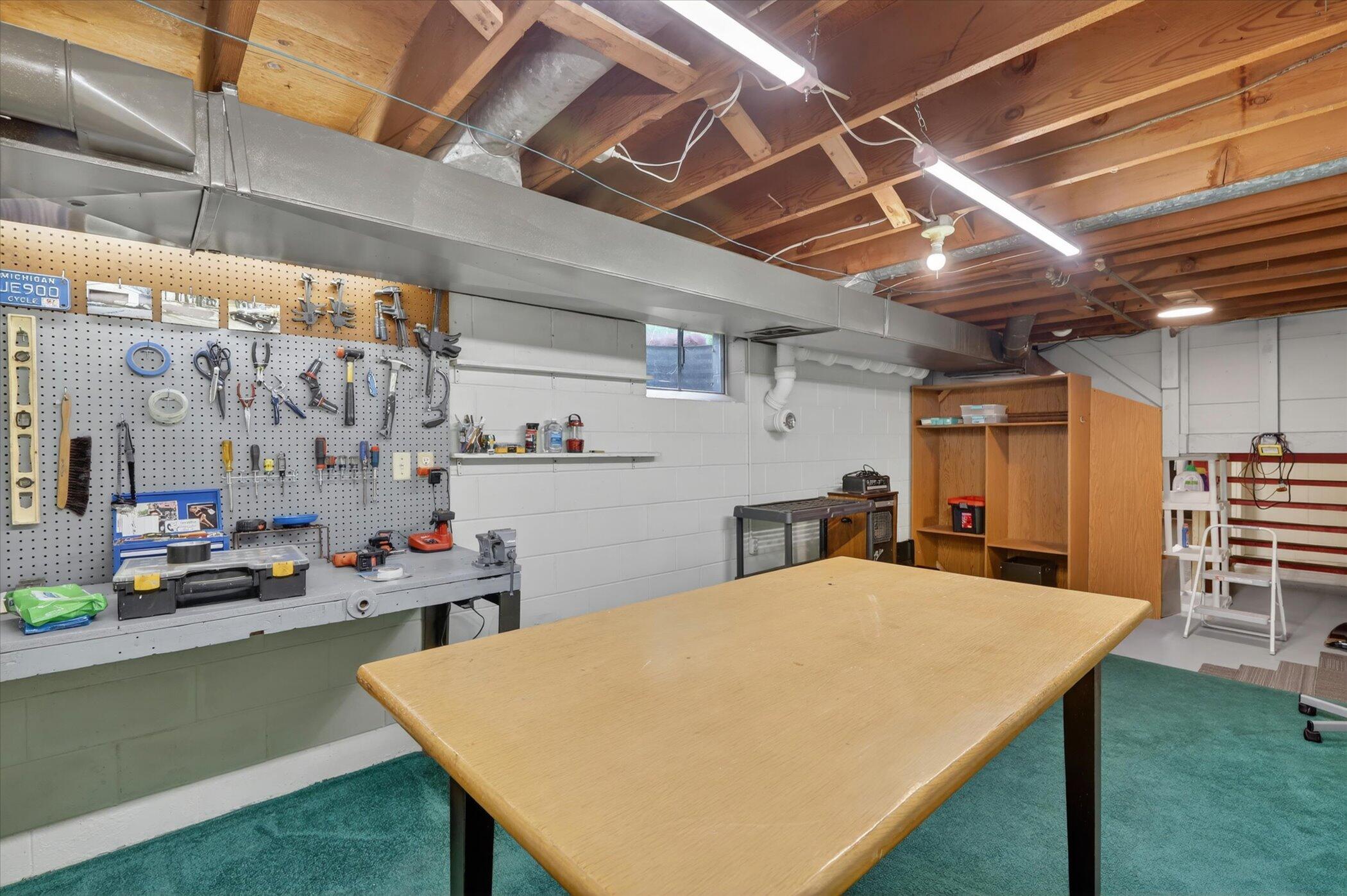 814 N Drake Road