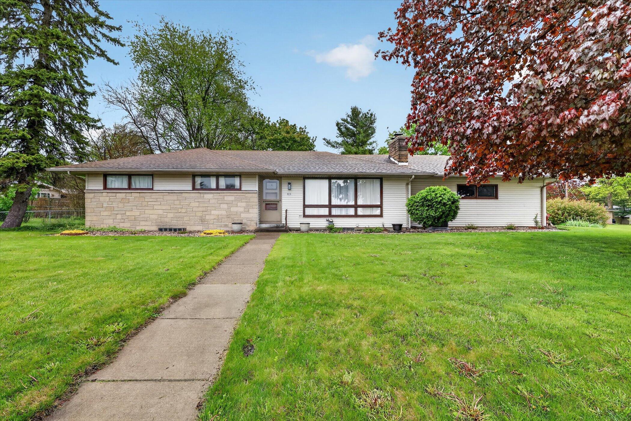 814 N Drake Road