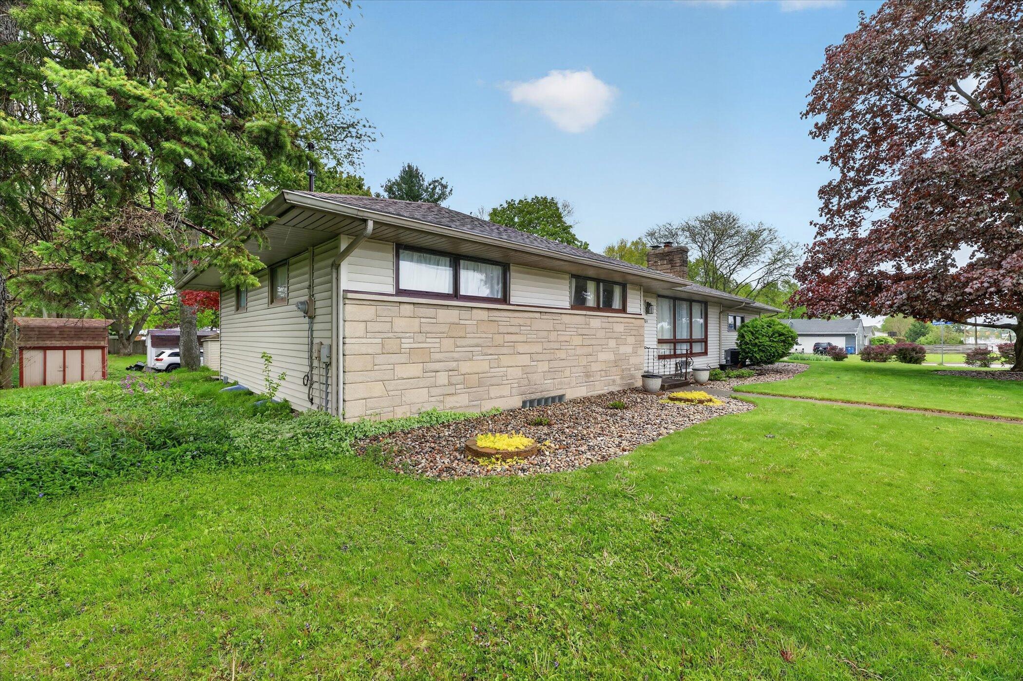 814 N Drake Road