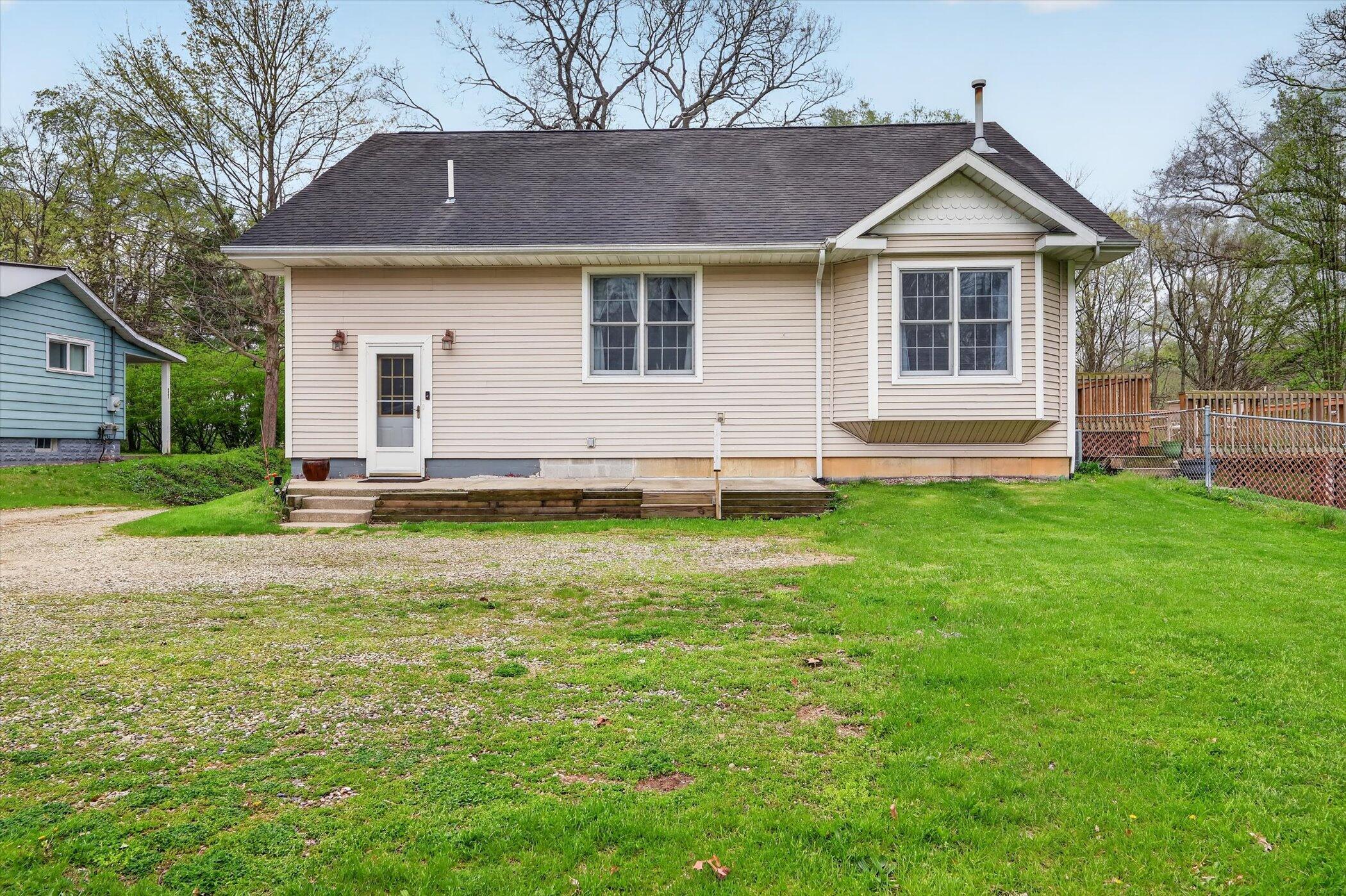 6887 E Main Street