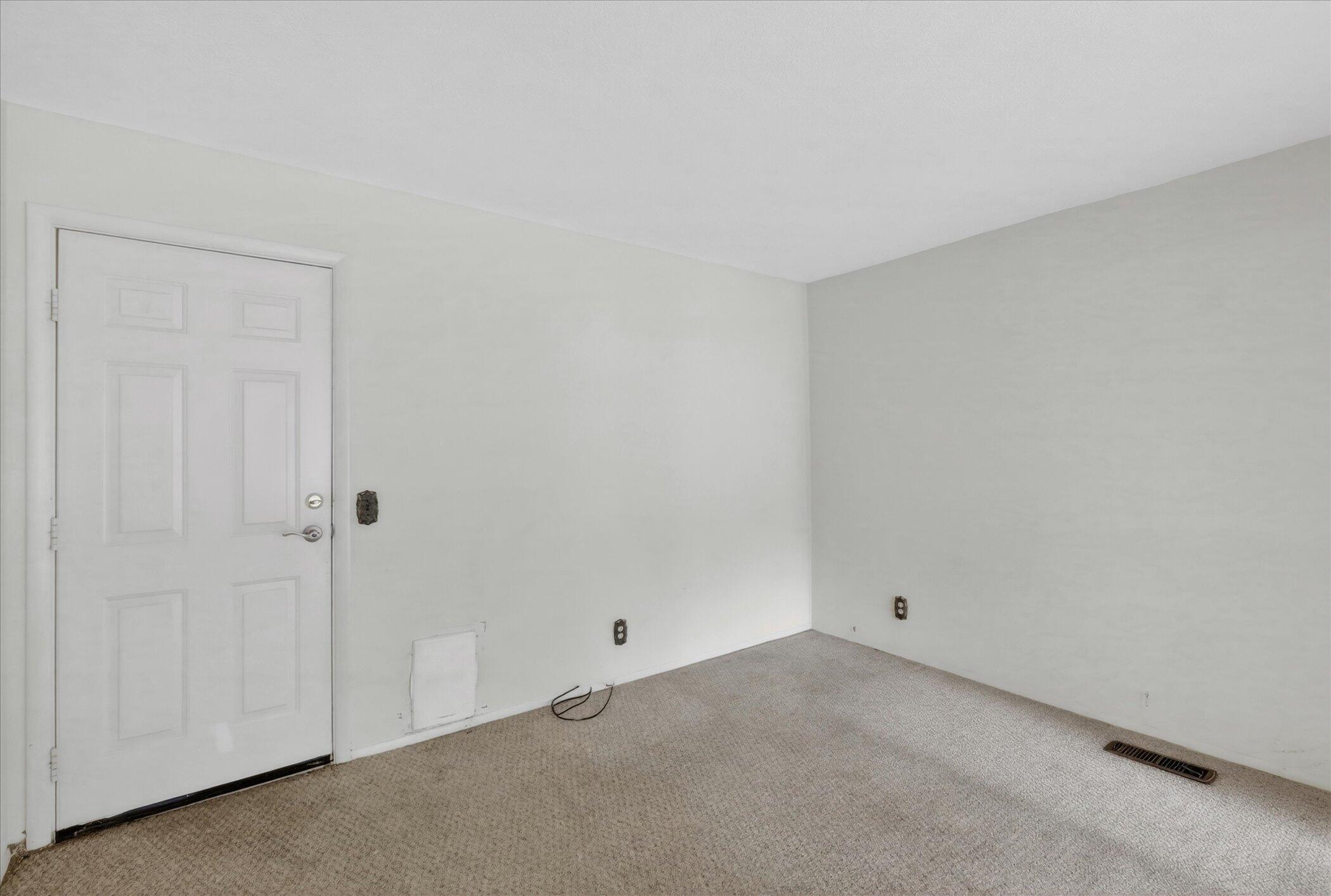 565 Collette Avenue