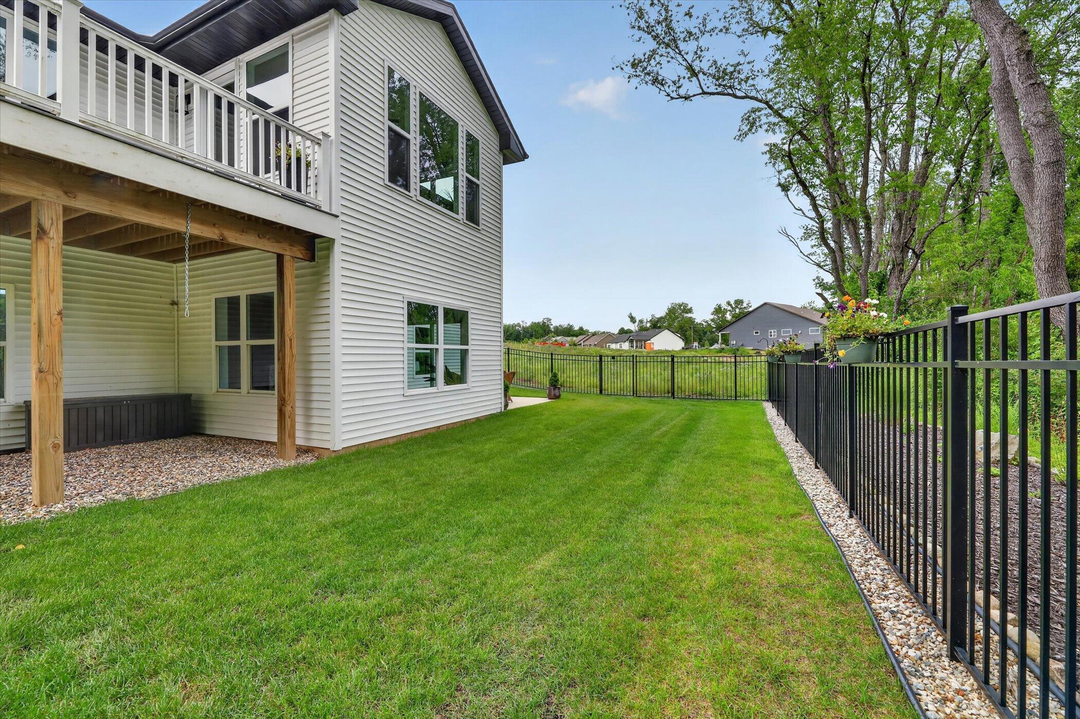 10597 Sharon Lee Lane 88