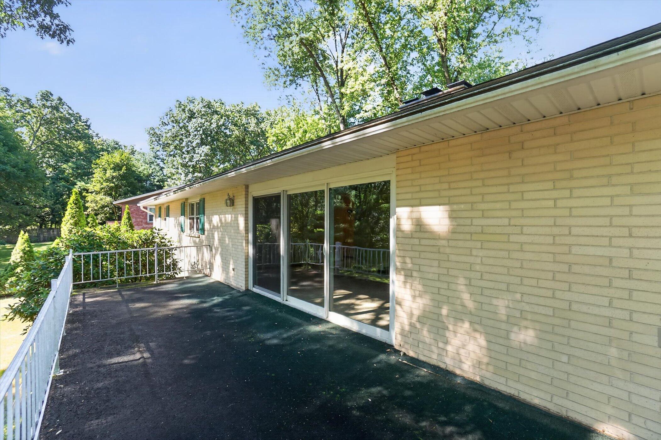 8047 Oak Hill Drive