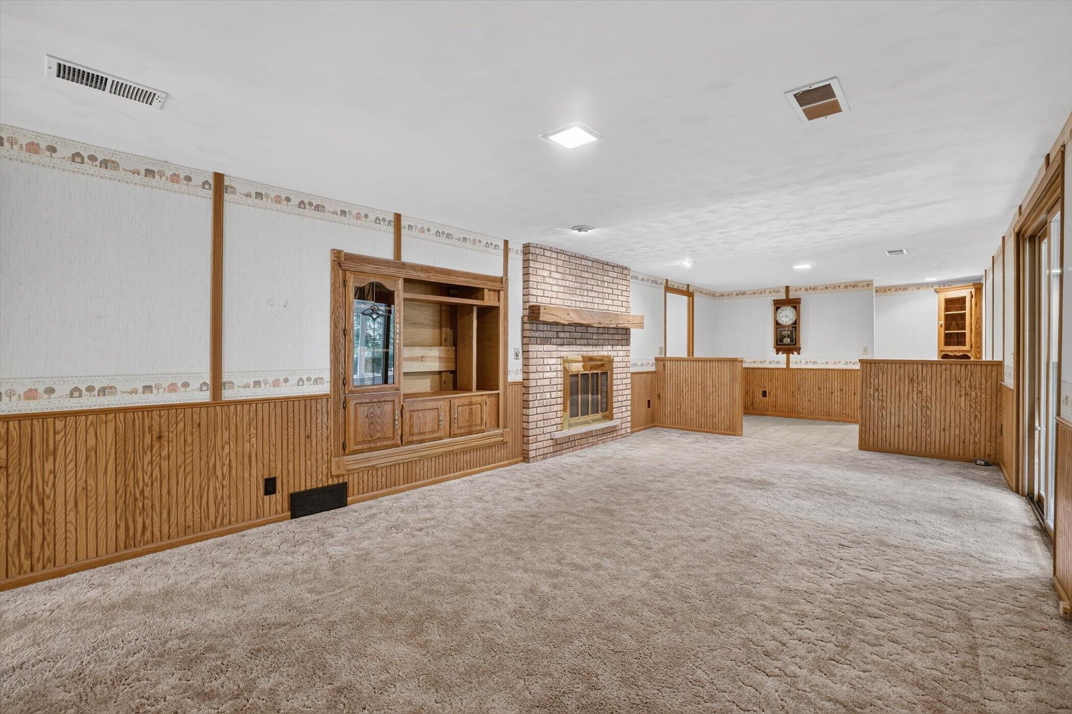 8047 Oak Hill Drive