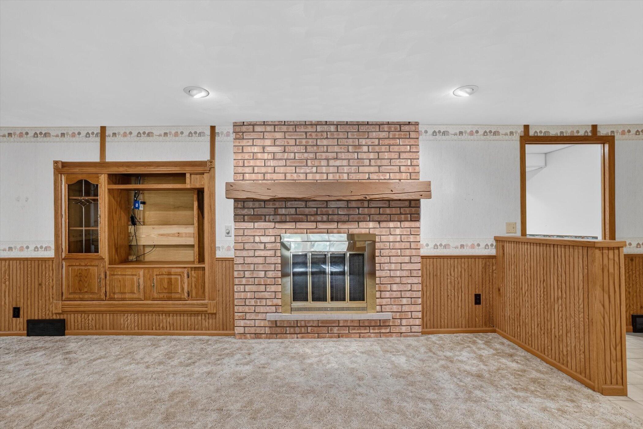 8047 Oak Hill Drive