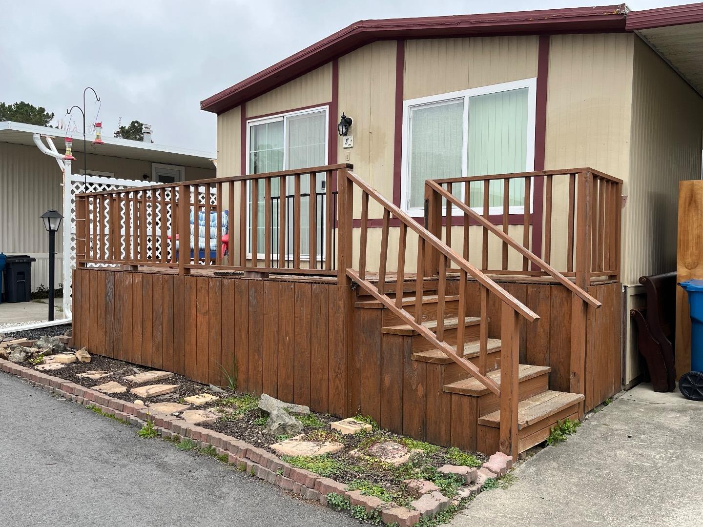 8 Lighthouse RD 1