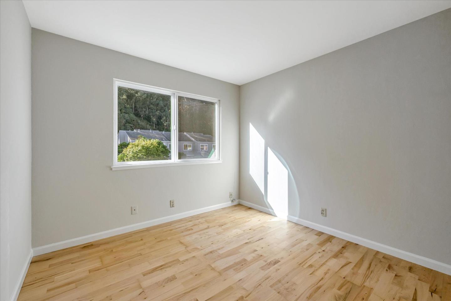 1302 Rosita RD