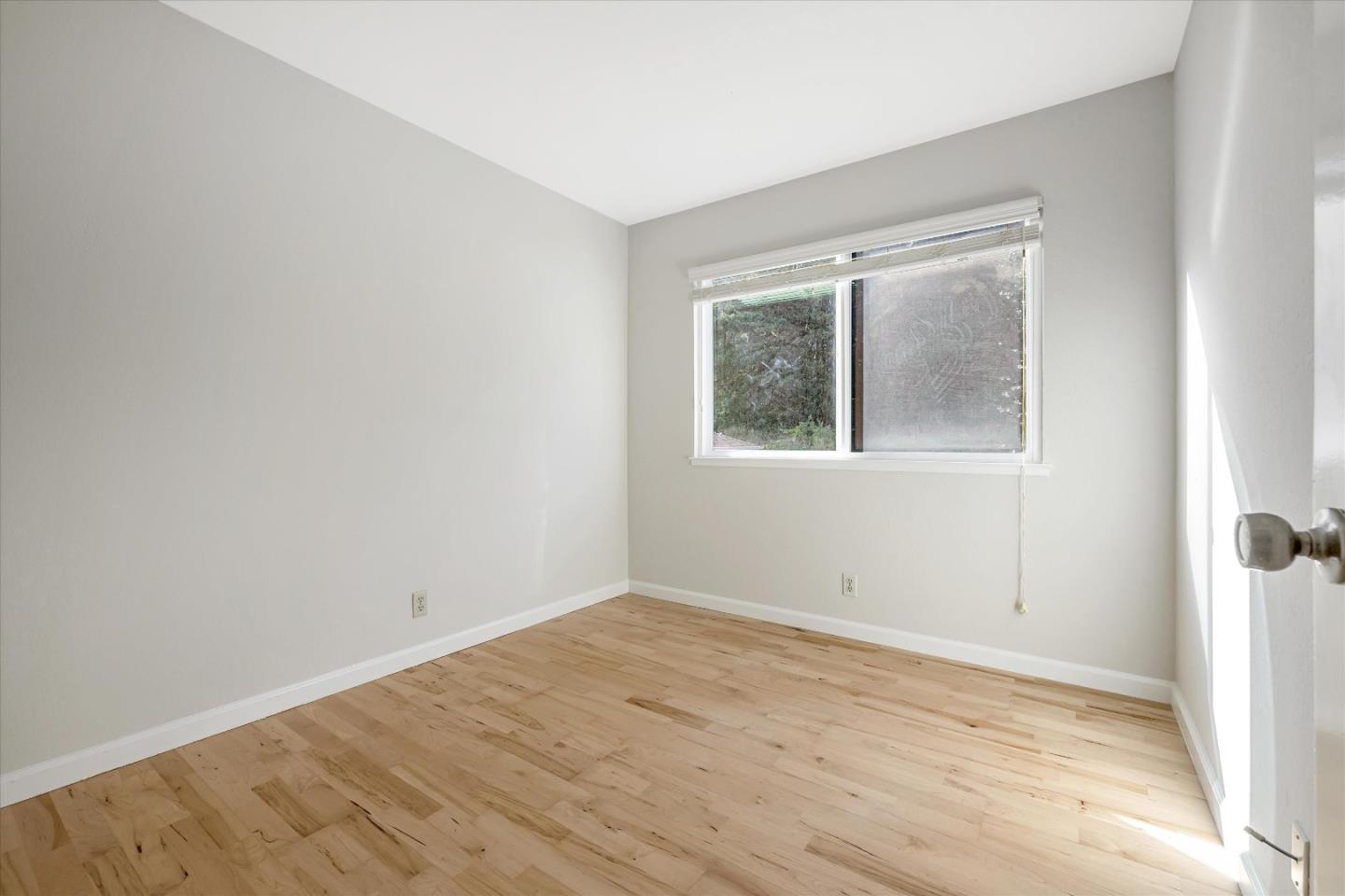 1302 Rosita RD