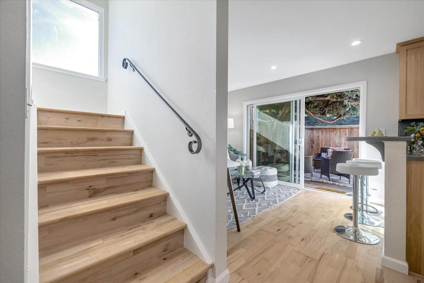 1302 Rosita RD