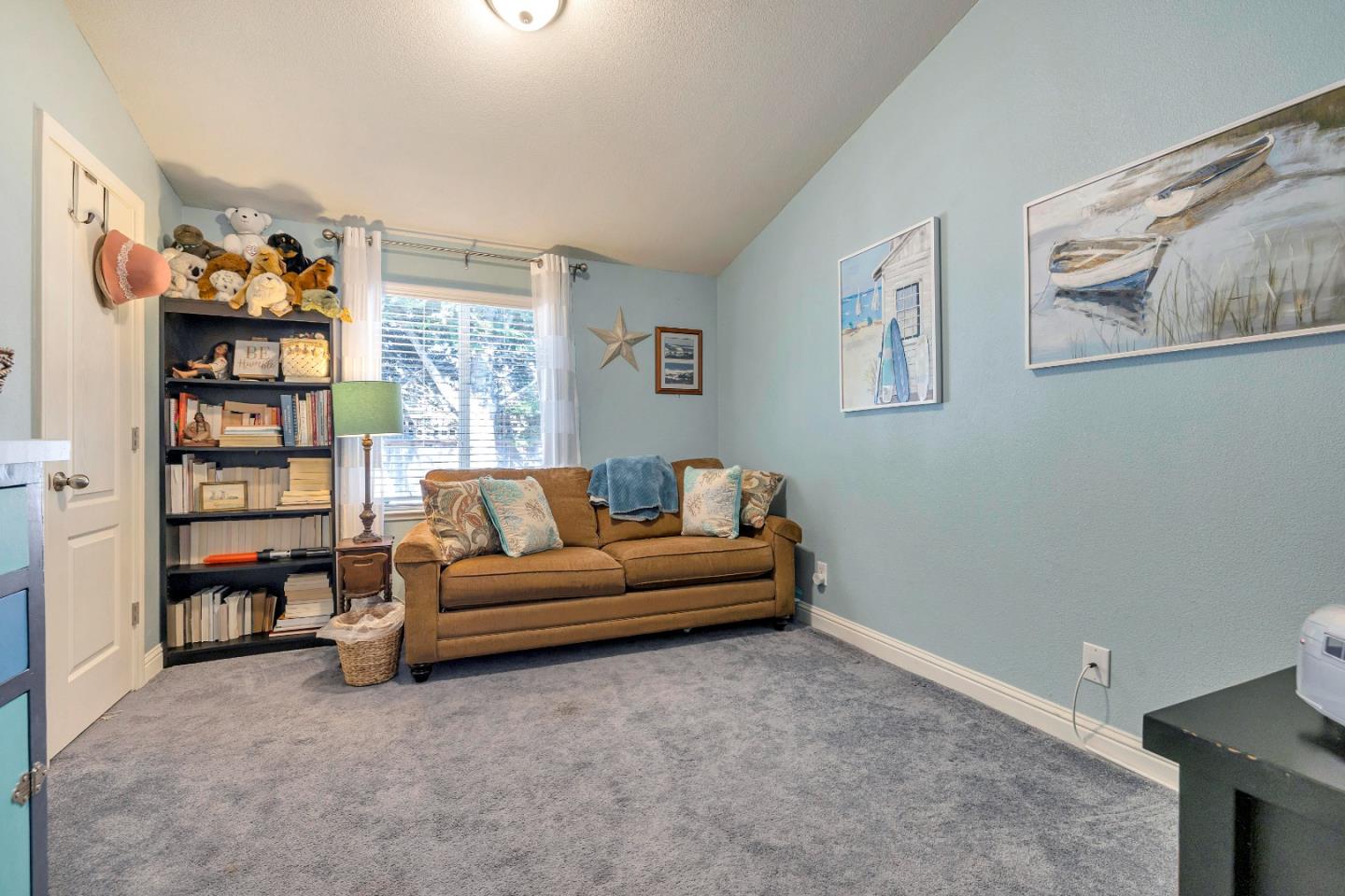 552 Filbert ST
