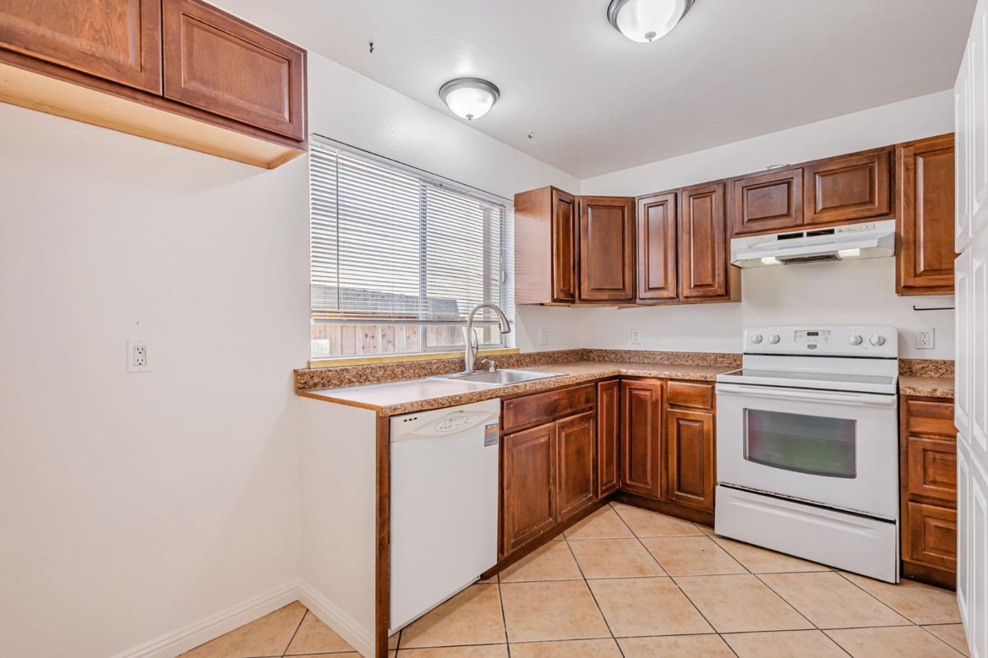 476 - 478 Oak Avenue