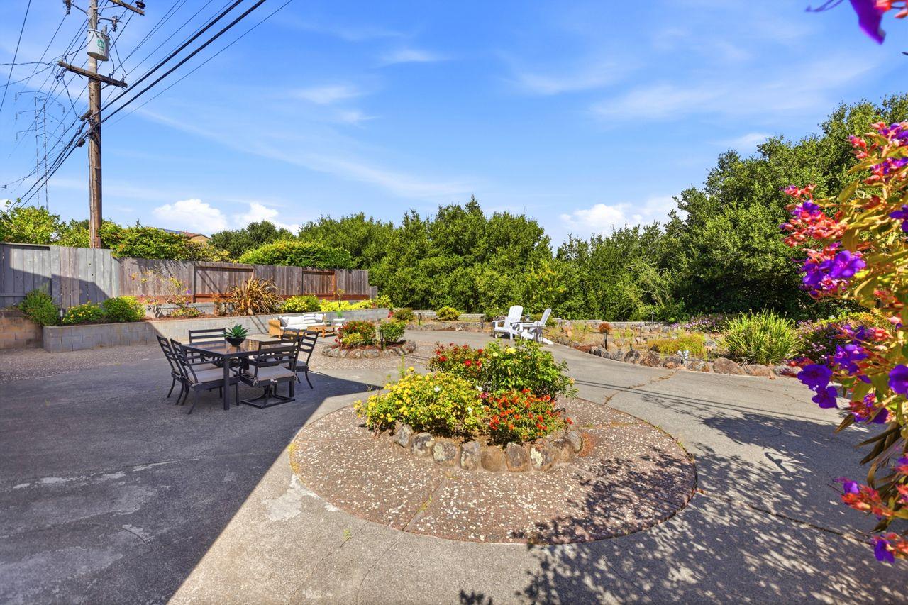938 Springfield DR