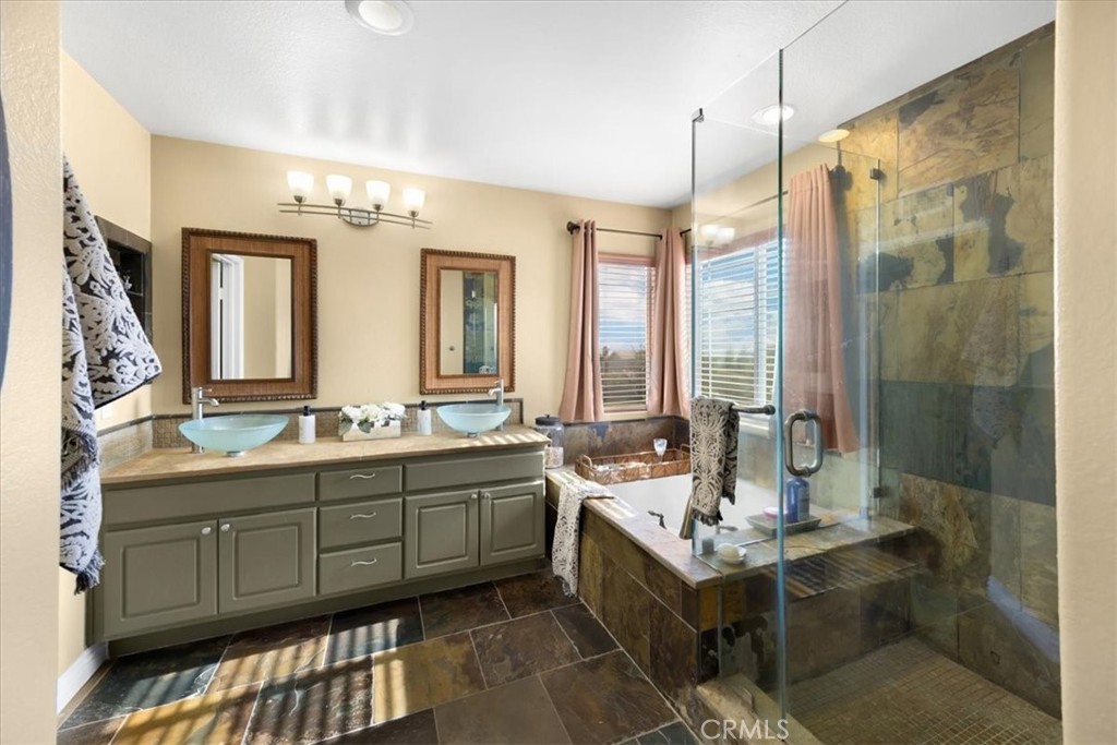 5548 Pacific Crest Place