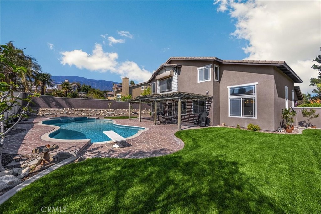 5548 Pacific Crest Place