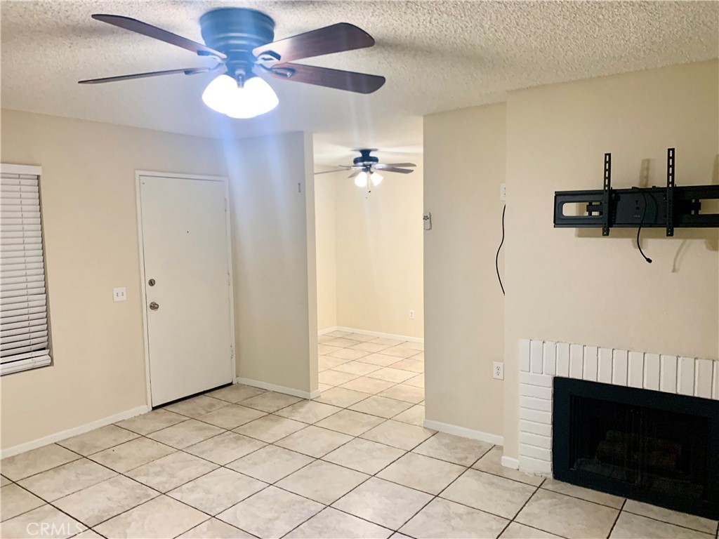 1380 W 48th Street 115