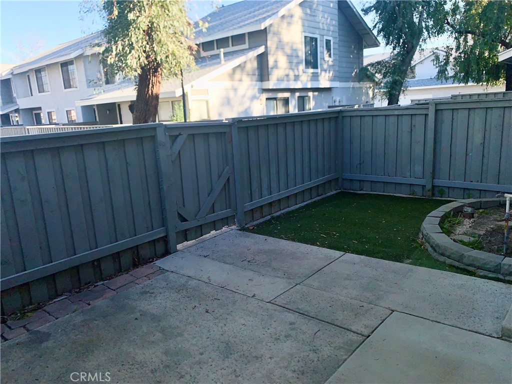 1380 W 48th Street 115