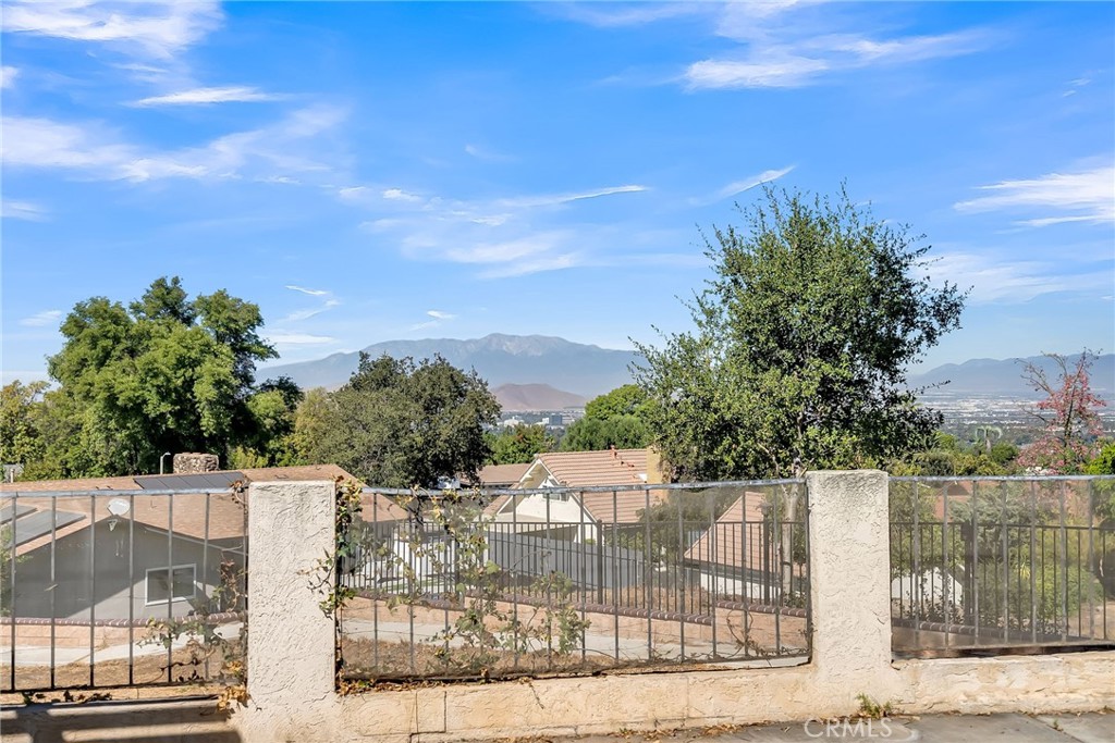 6176 Oswego Drive