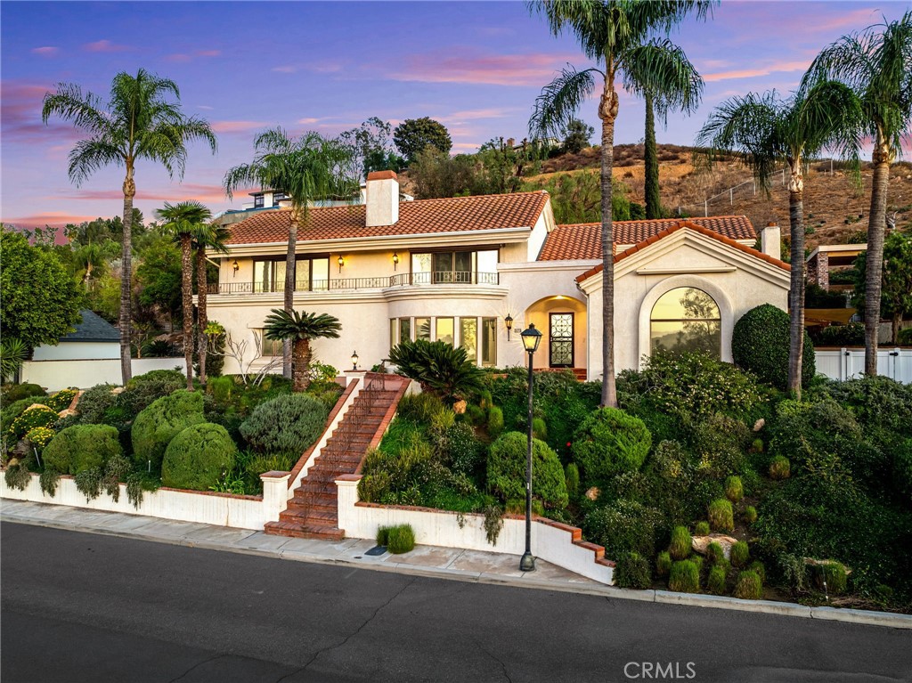 2572 Sunset Drive