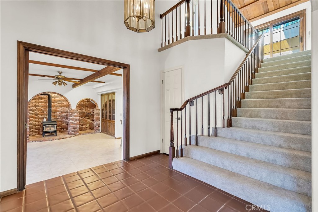 2572 Sunset Drive