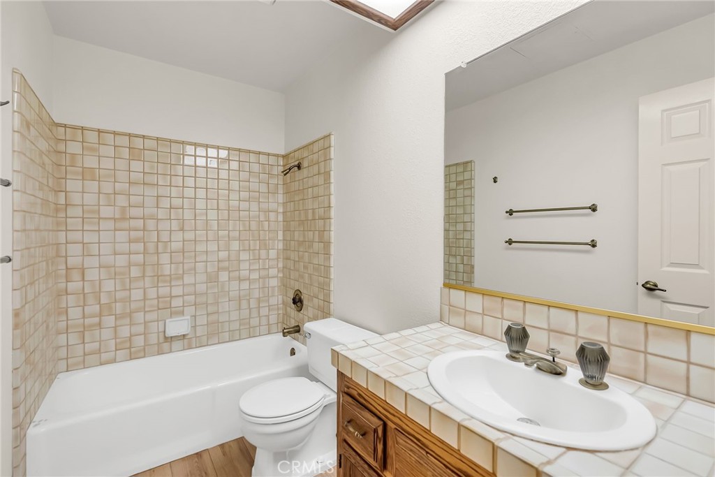 2572 Sunset Drive