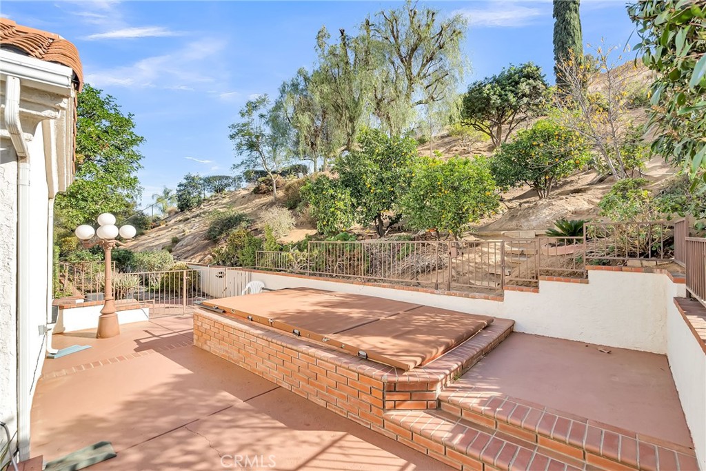 2572 Sunset Drive