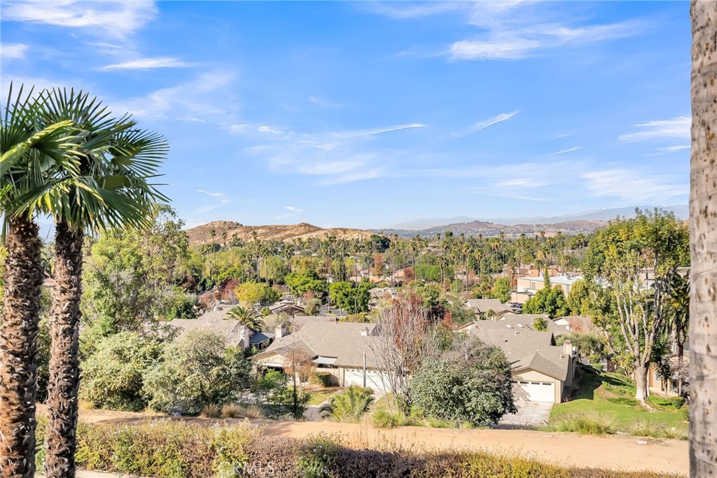 2572 Sunset Drive