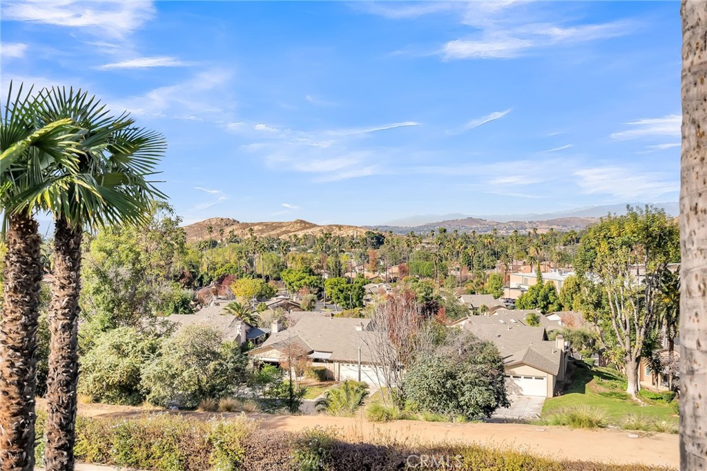 2572 Sunset Drive