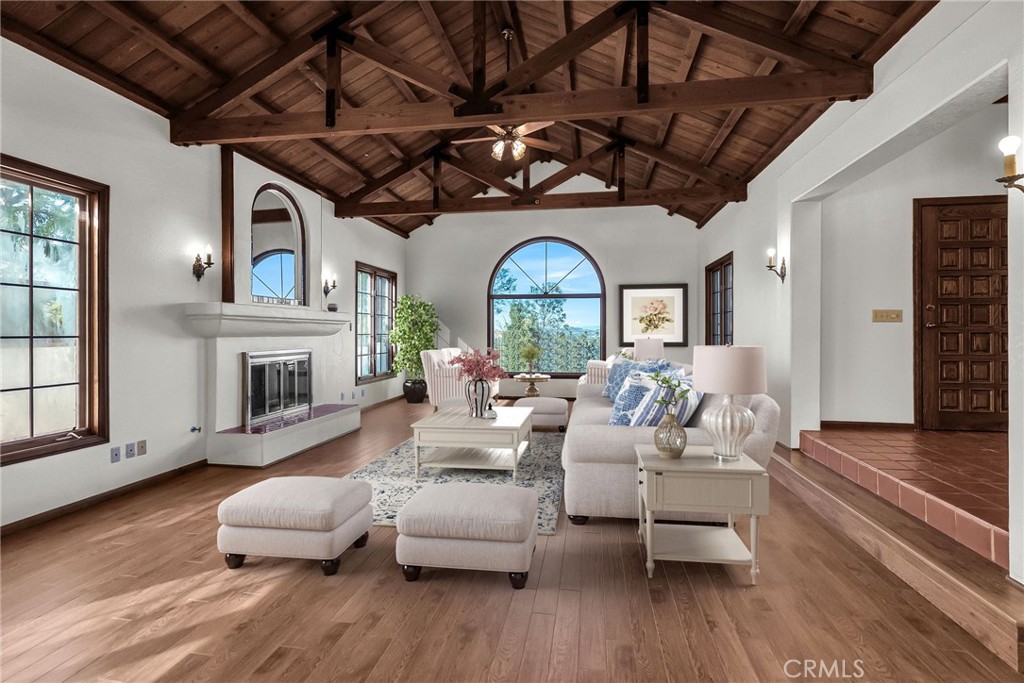 2572 Sunset Drive