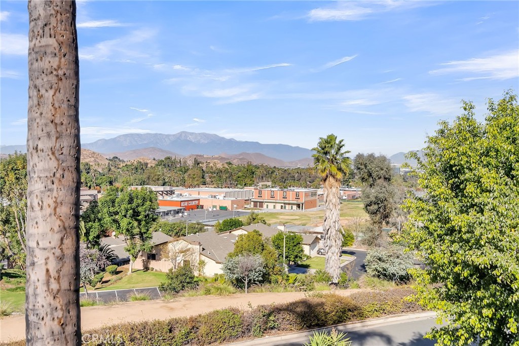 2572 Sunset Drive
