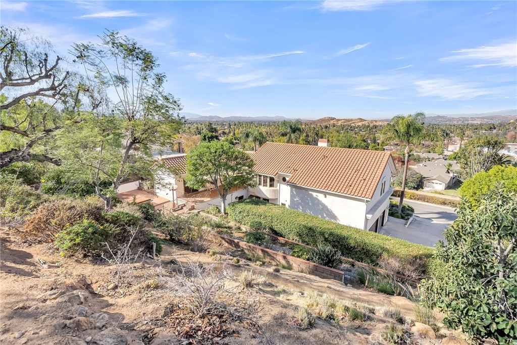 2572 Sunset Drive