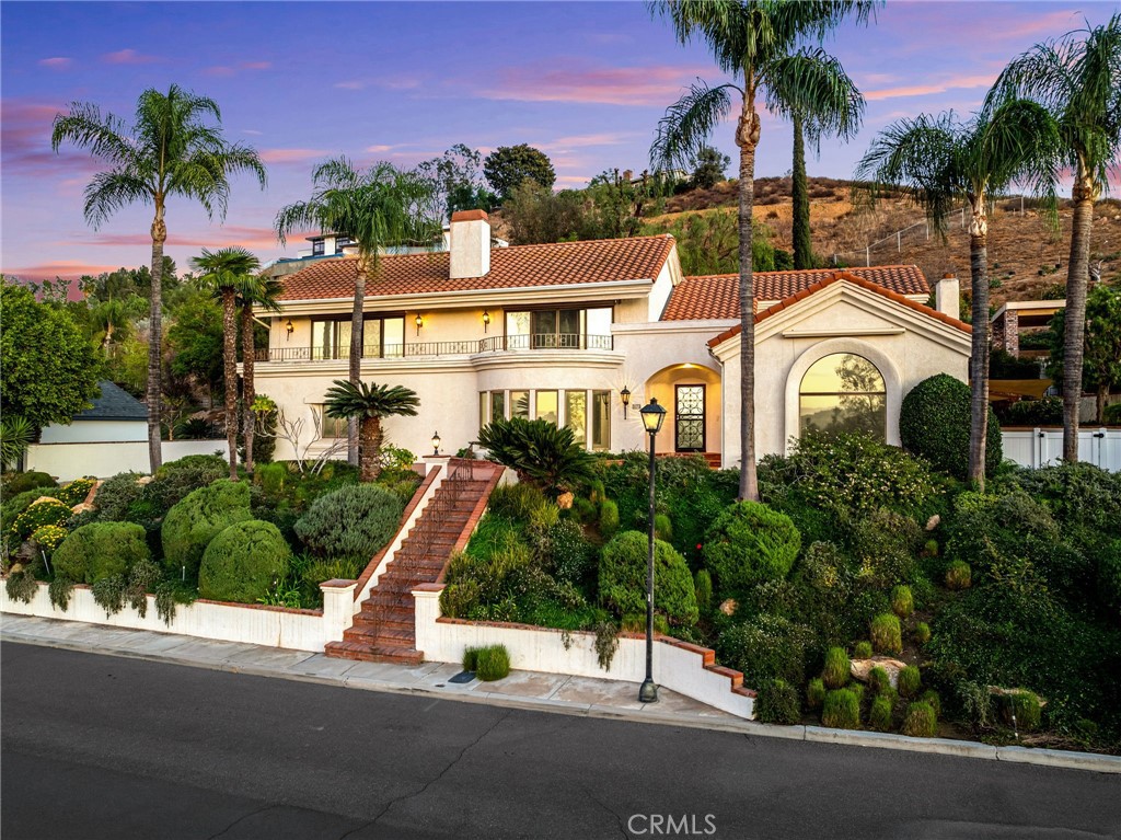 2572 Sunset Drive